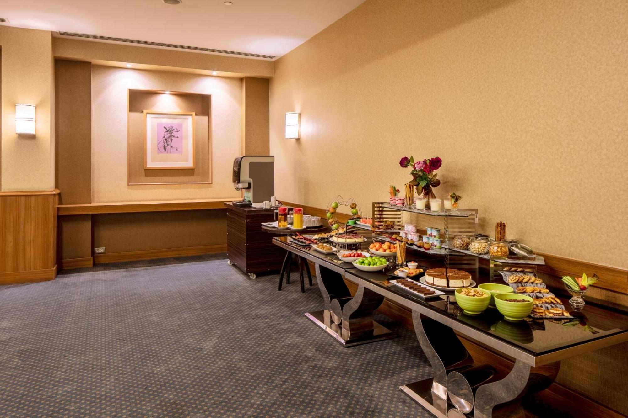 Holiday Inn Sisli By Ihg Κωνσταντινούπολη Εξωτερικό φωτογραφία