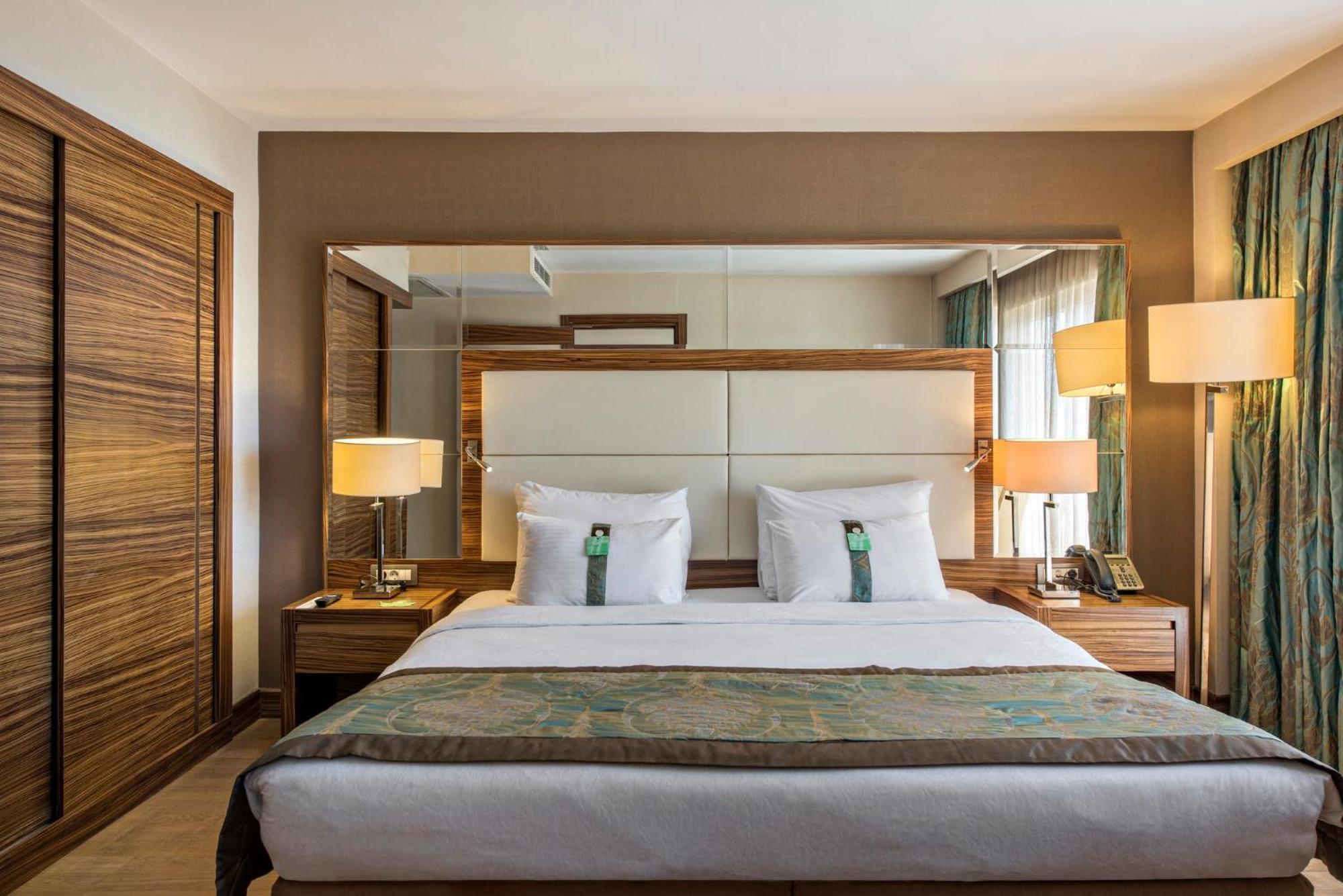 Holiday Inn Sisli By Ihg Κωνσταντινούπολη Εξωτερικό φωτογραφία